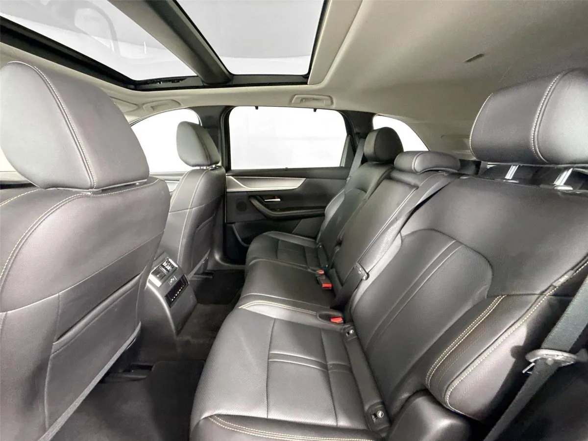 2025 Mazda CX-90 PHEV Premium Sport thumbnail 33