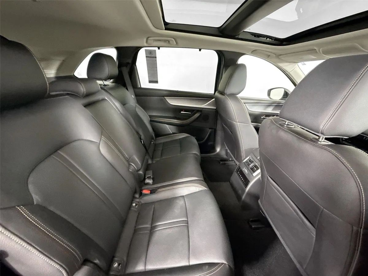 2025 Mazda CX-90 PHEV Premium Sport thumbnail 44