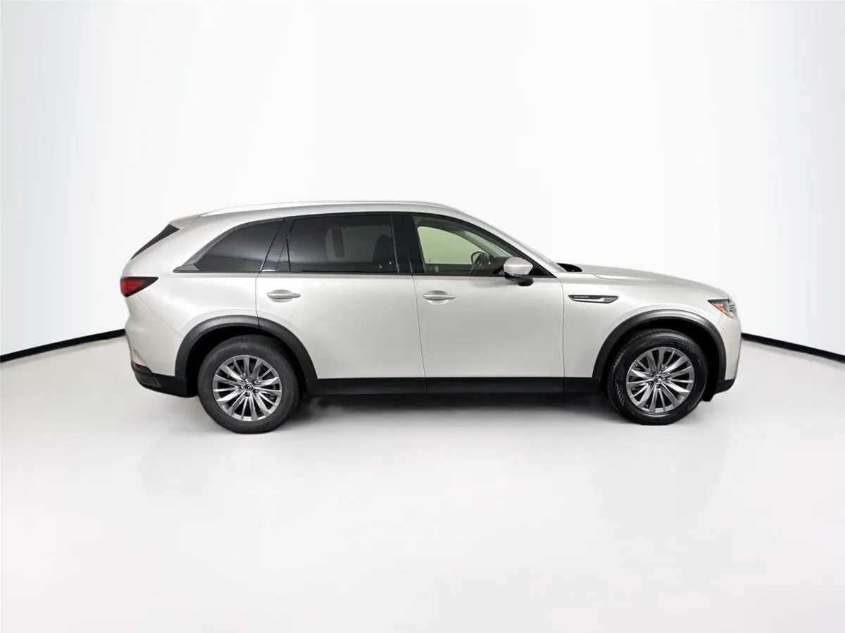 2025 Mazda CX-90 Preferred Package thumbnail 11