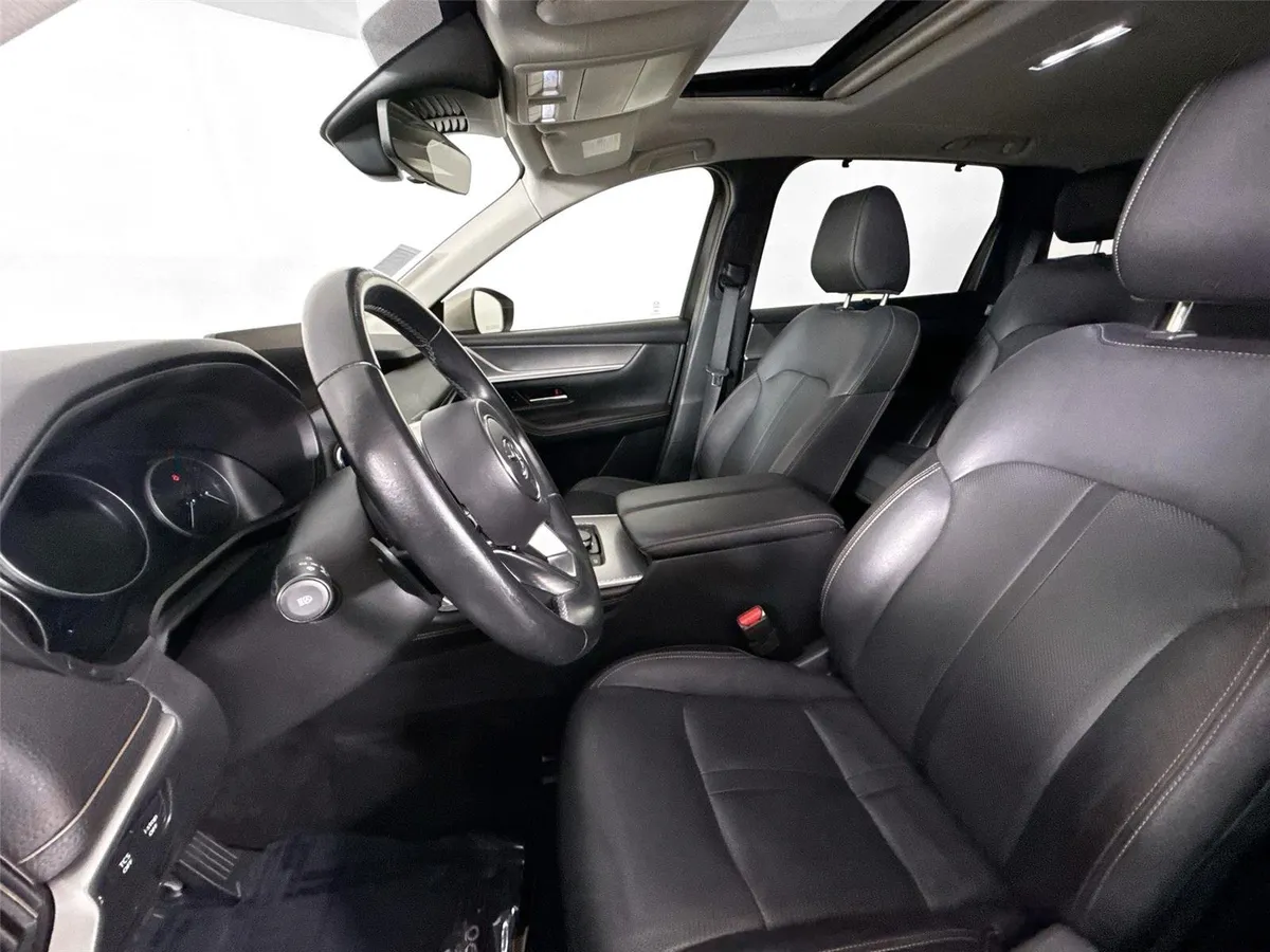 2025 Mazda CX-90 Preferred Package thumbnail 3