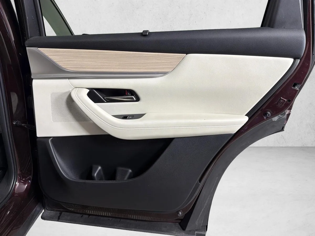 2025 Mazda CX-90 Premium Plus Package thumbnail 17