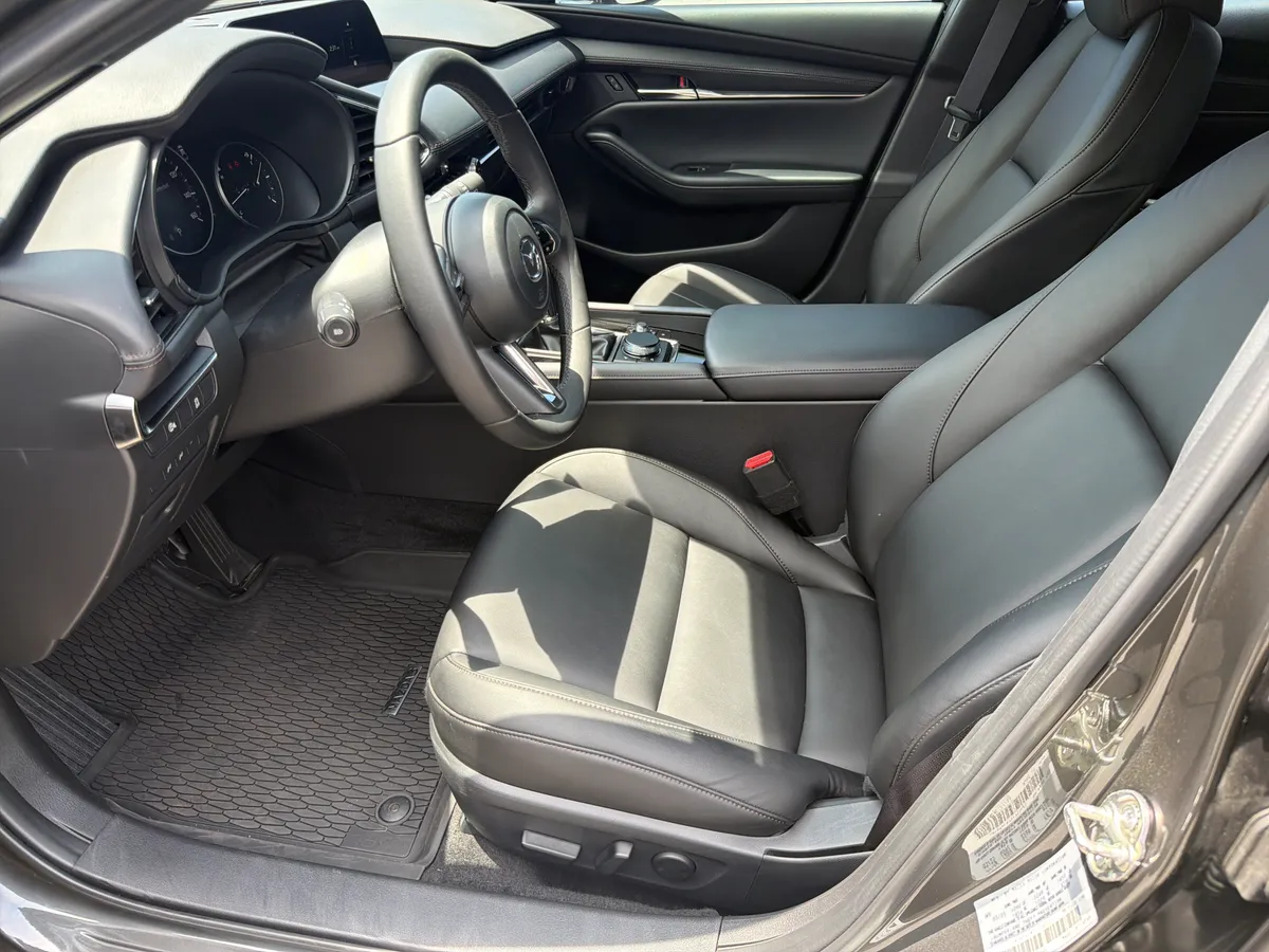2025 Mazda Mazda3 2.5 S Preferred Package thumbnail 19