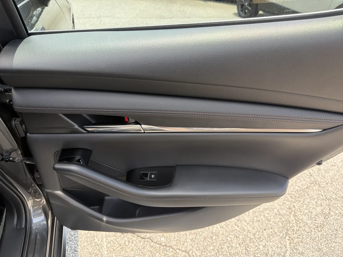 2025 Mazda Mazda3 2.5 S Preferred Package thumbnail 27