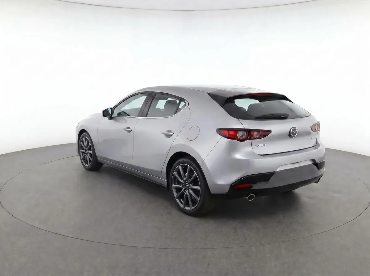 2025 Mazda Mazda3 Hatchback 2.5 S Select Sport thumbnail 3