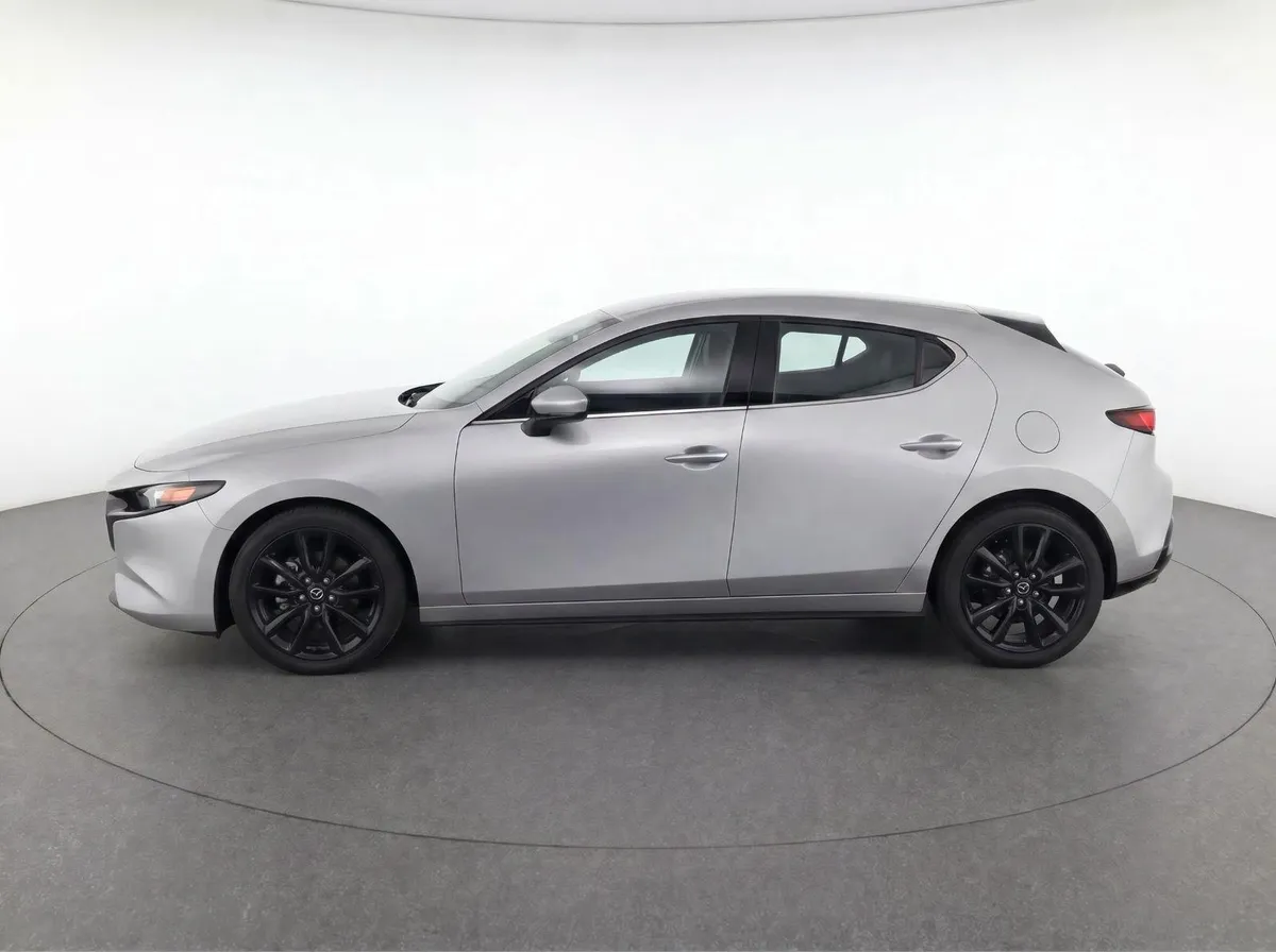 2025 Mazda Mazda3 Hatchback 2.5 S Select Sport thumbnail 6