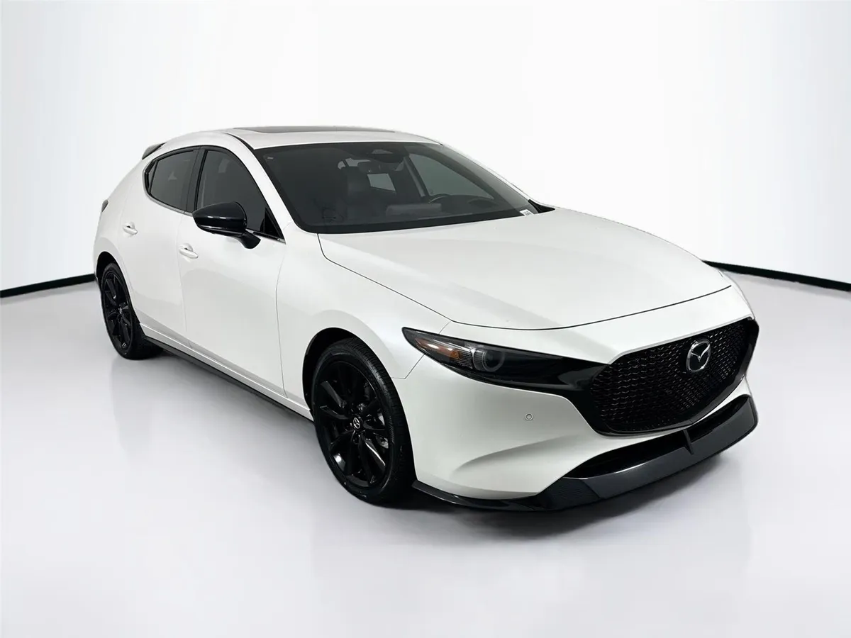 2025 Mazda Mazda3 Hatchback 2.5 Turbo Premium Plus thumbnail 10