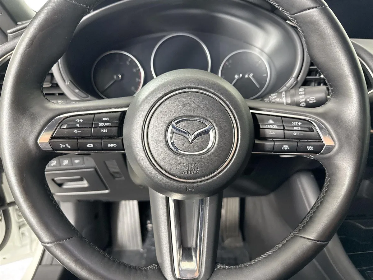 2025 Mazda Mazda3 Hatchback 2.5 Turbo Premium Plus thumbnail 17
