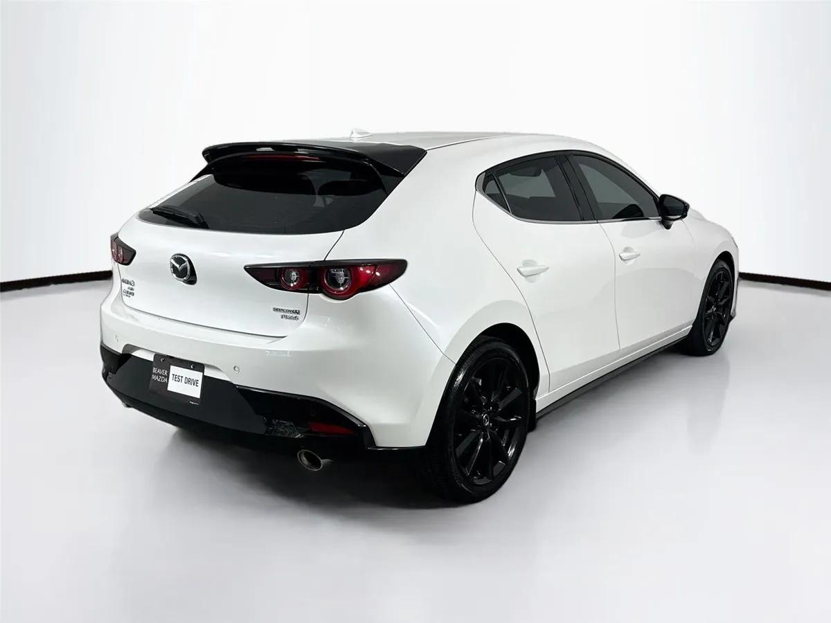 2025 Mazda Mazda3 Hatchback 2.5 Turbo Premium Plus thumbnail 2