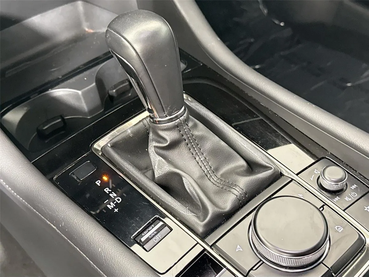2025 Mazda Mazda3 Hatchback 2.5 Turbo Premium Plus thumbnail 27