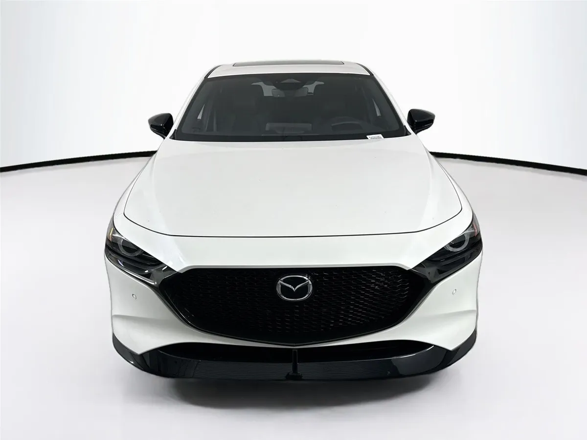 2025 Mazda Mazda3 Hatchback 2.5 Turbo Premium Plus thumbnail 9