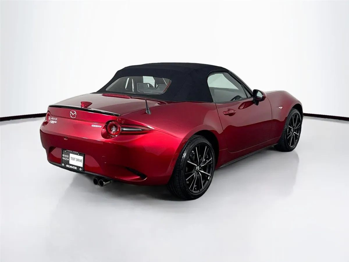2025 Mazda MX-5 Miata Grand Touring thumbnail 2