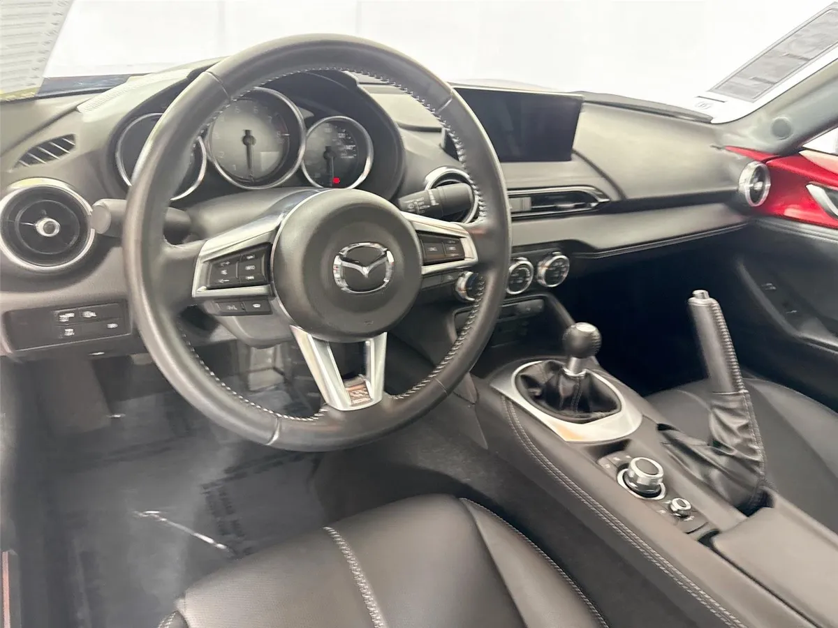 2025 Mazda MX-5 Miata Grand Touring thumbnail 4
