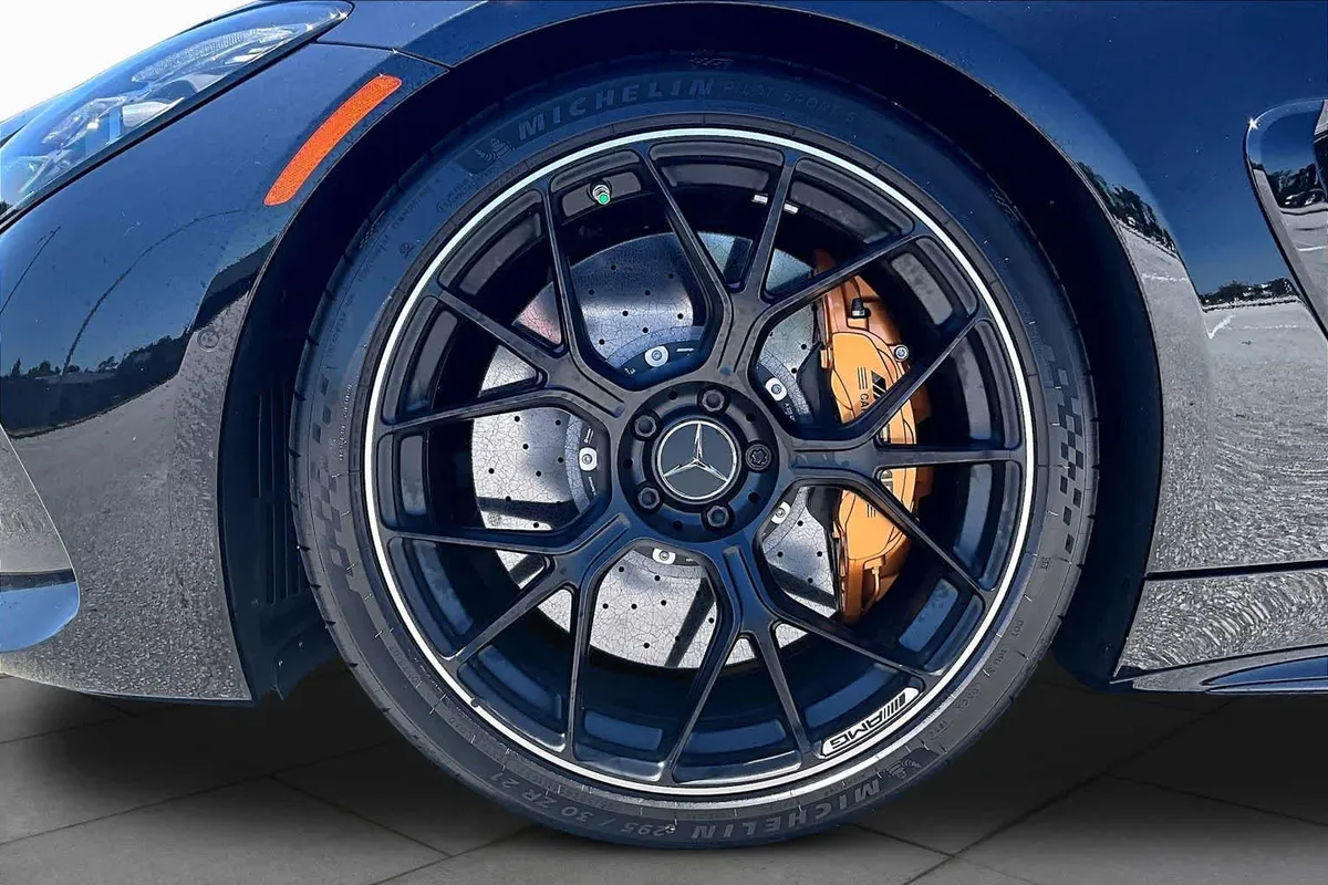 2025 Mercedes-Benz AMG® GT AMG® GT 55 thumbnail 11