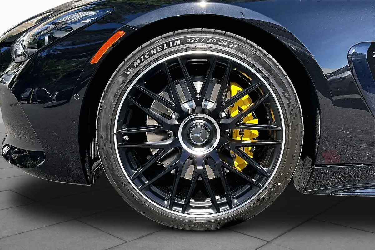 2025 Mercedes-Benz AMG® GT AMG® GT 55 thumbnail 10
