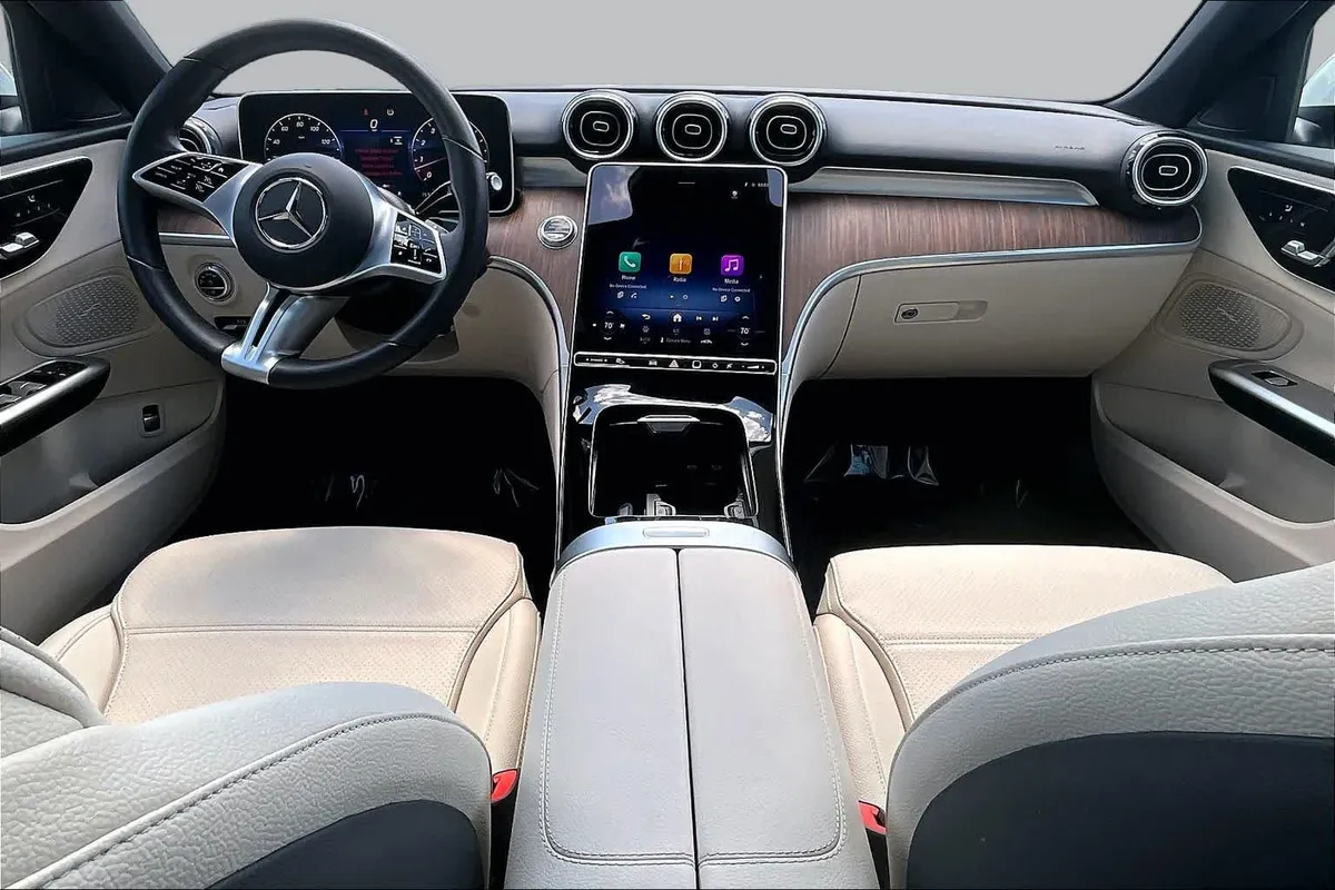2025 Mercedes-Benz C 300 C 300 thumbnail 16