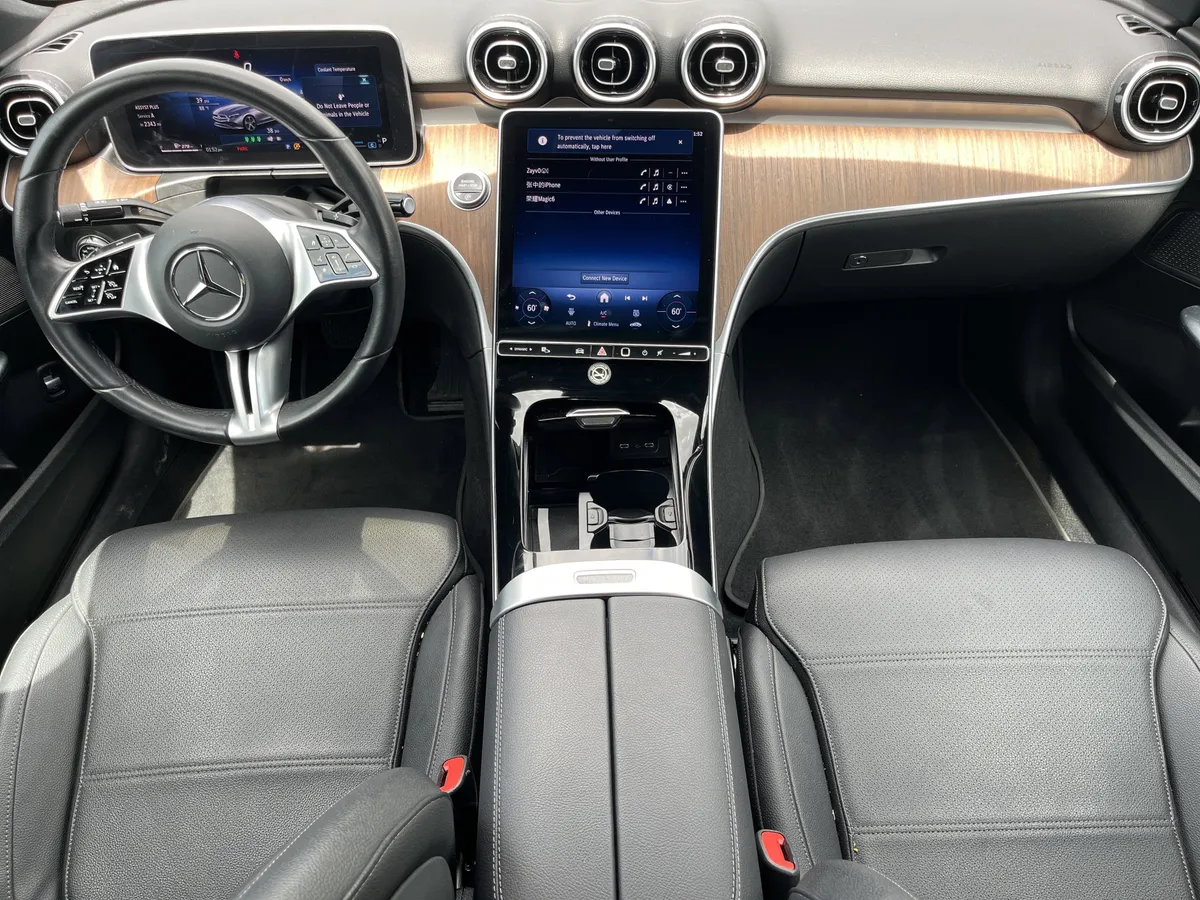 2025 Mercedes-Benz C-Class C 300 thumbnail 3