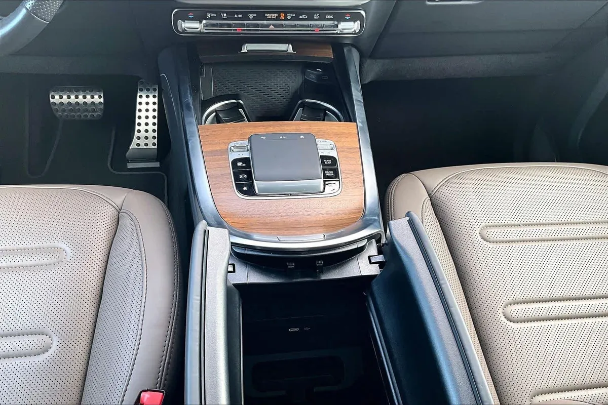 2025 Mercedes-Benz G 550 G 550 thumbnail 34