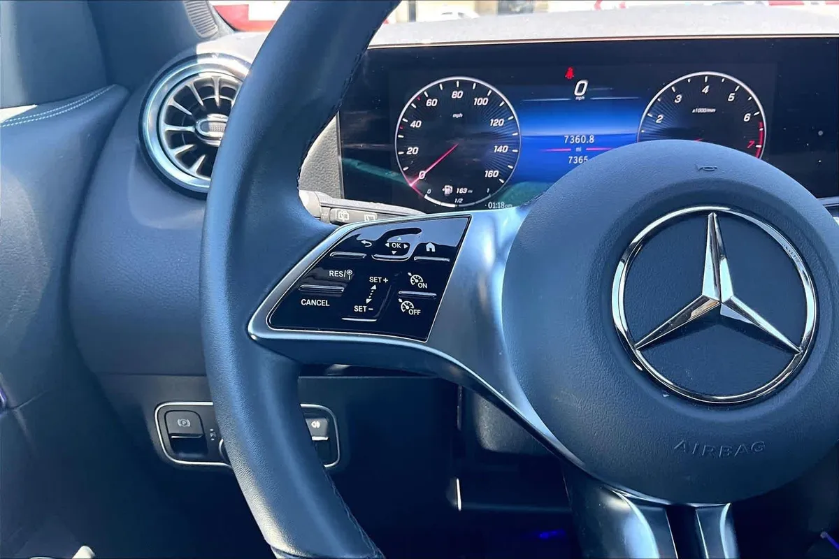 2025 Mercedes-Benz GLA 250 GLA 250 thumbnail 24