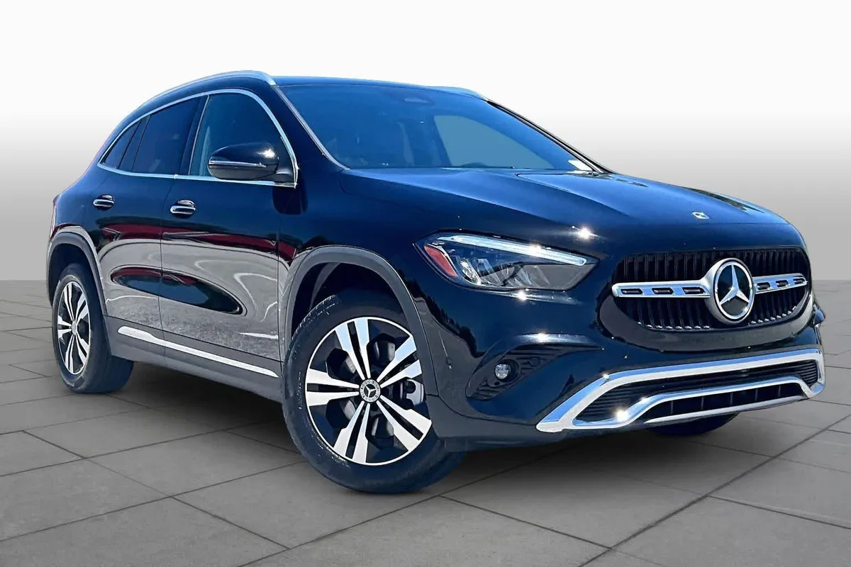2025 Mercedes-Benz GLA 250 GLA 250 thumbnail 3