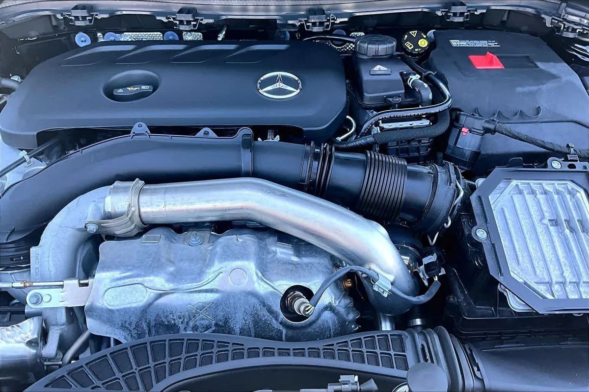 2025 Mercedes-Benz GLA 250 GLA 250 thumbnail 33
