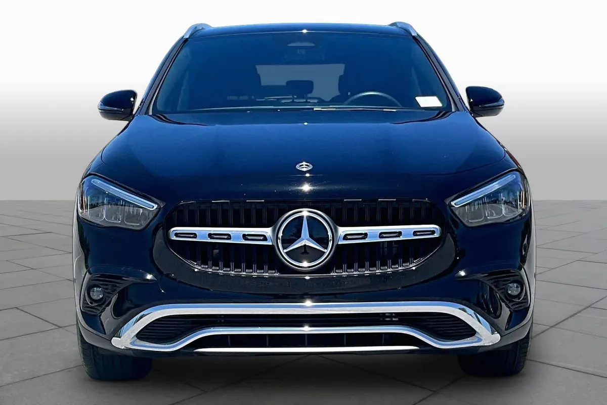 2025 Mercedes-Benz GLA 250 GLA 250 thumbnail 4