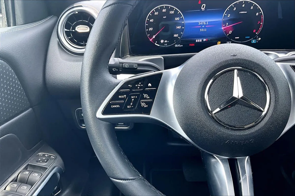 2025 Mercedes-Benz GLB 250 GLB 250 thumbnail 24