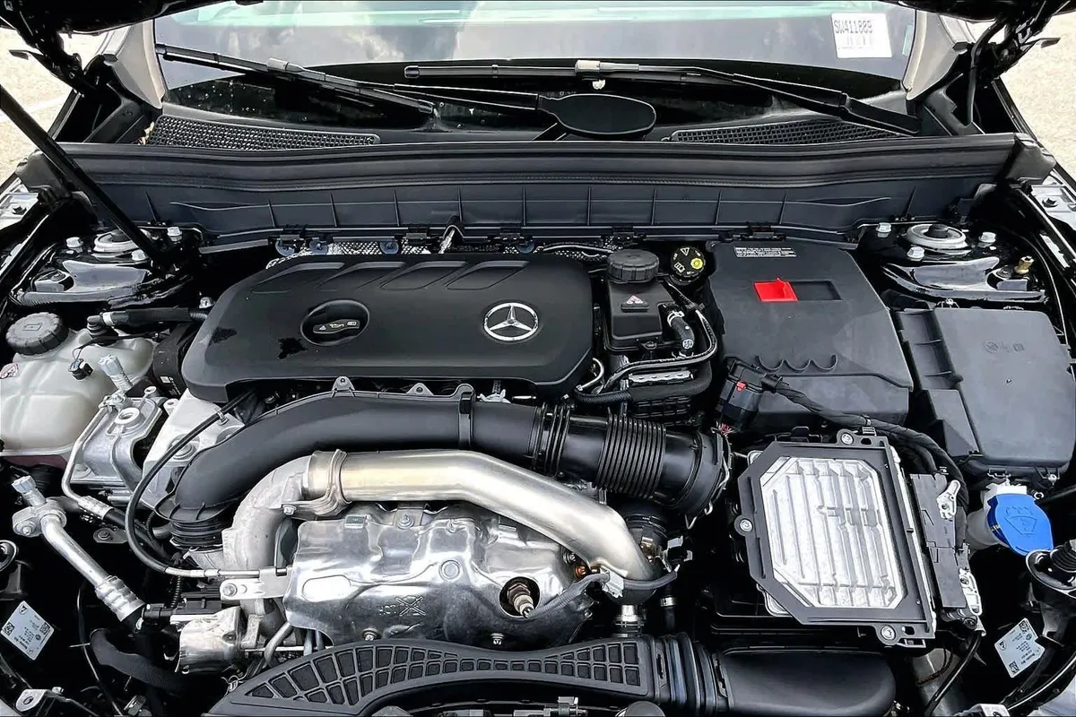 2025 Mercedes-Benz GLB 250 GLB 250 thumbnail 32