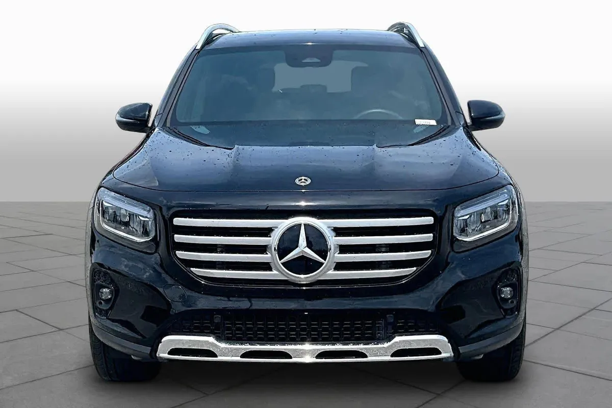2025 Mercedes-Benz GLB 250 GLB 250 thumbnail 4