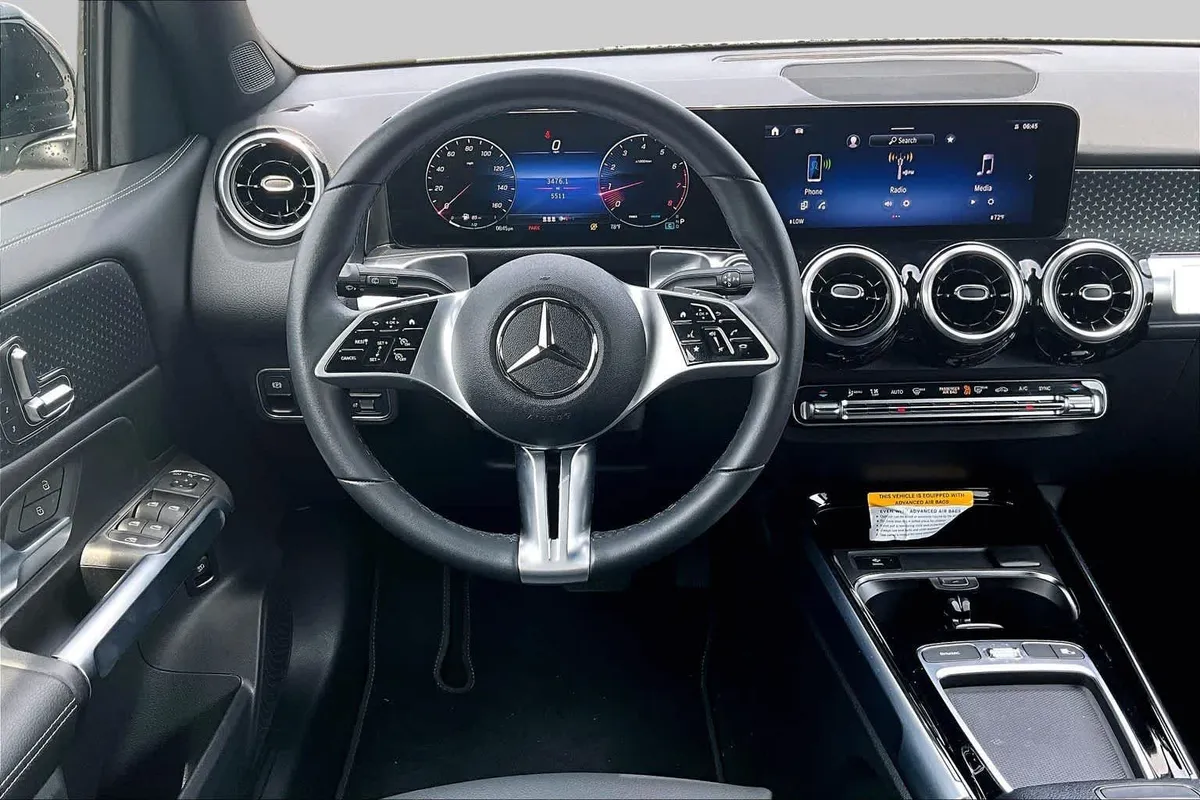 2025 Mercedes-Benz GLB 250 GLB 250 thumbnail 6
