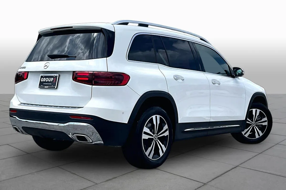 2025 Mercedes-Benz GLB 250 GLB 250 thumbnail 13