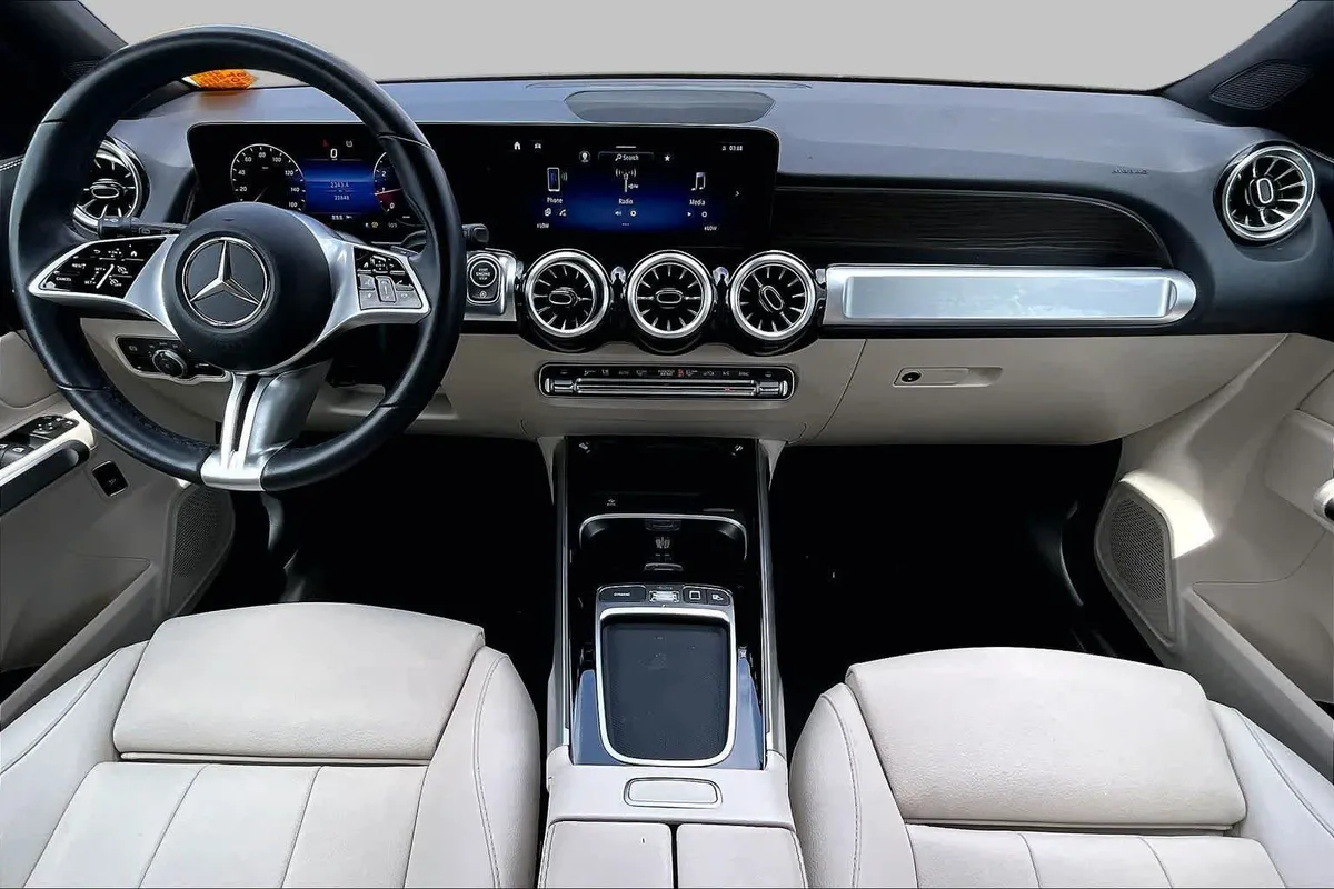 2025 Mercedes-Benz GLB 250 GLB 250 thumbnail 16
