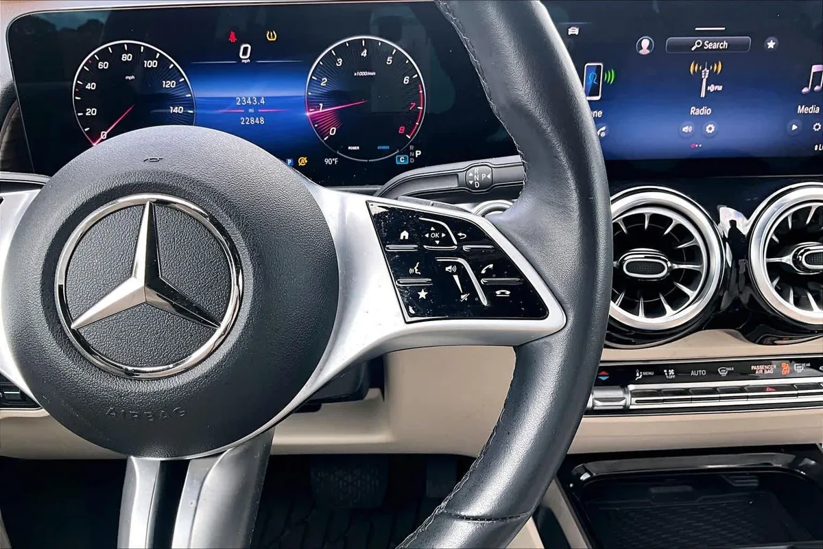 2025 Mercedes-Benz GLB 250 GLB 250 thumbnail 25
