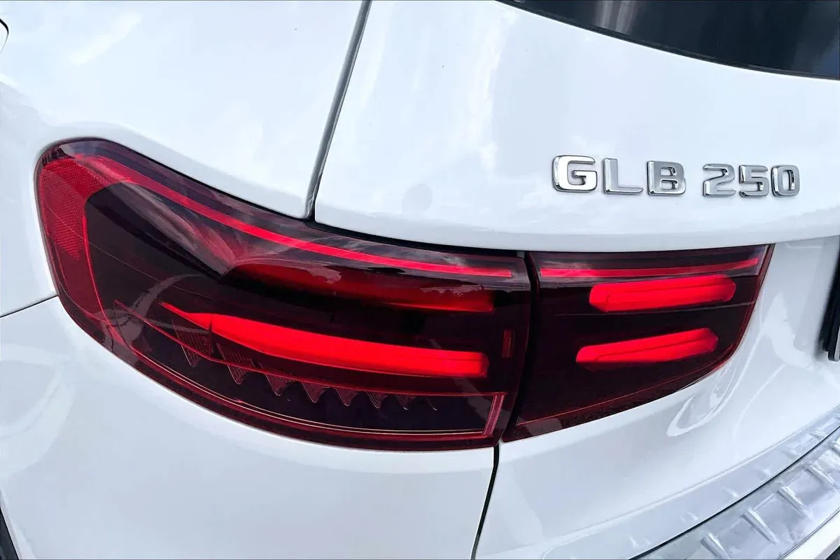 2025 Mercedes-Benz GLB 250 GLB 250 thumbnail 29