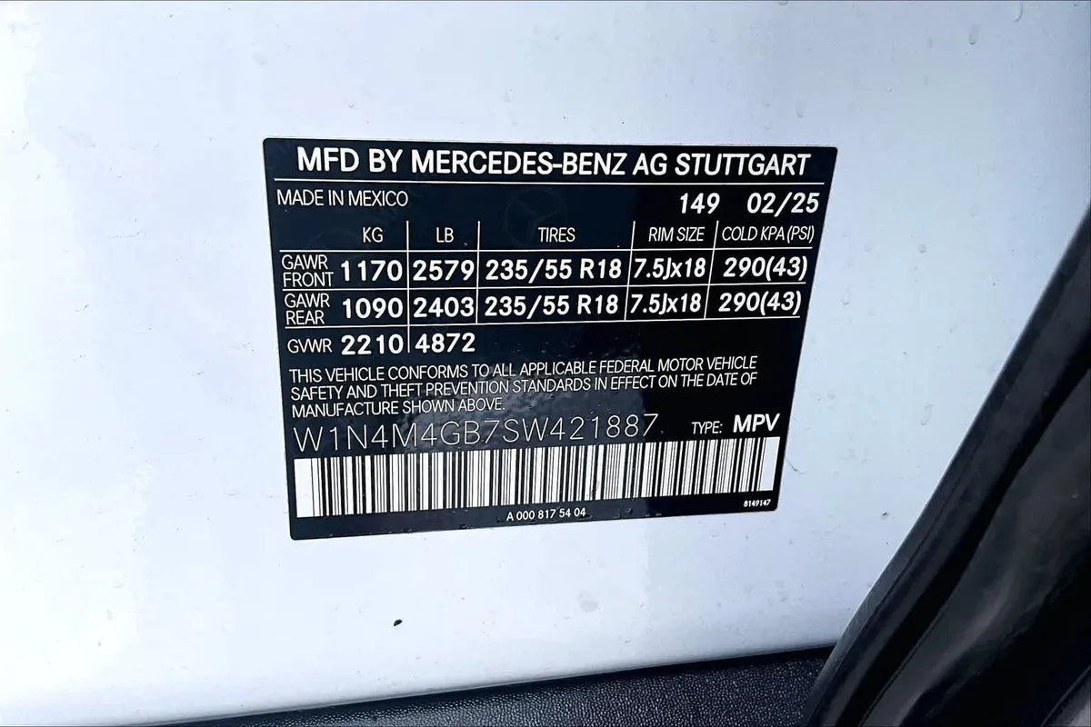 2025 Mercedes-Benz GLB 250 GLB 250 thumbnail 37