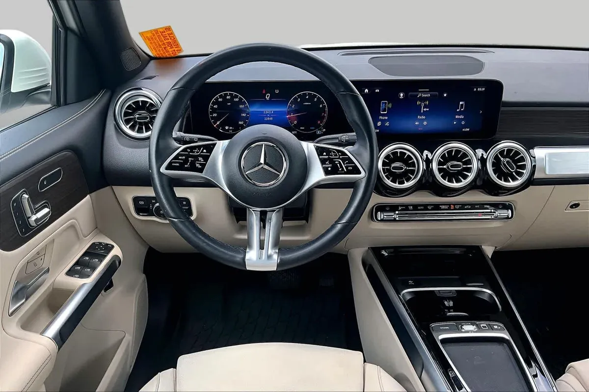 2025 Mercedes-Benz GLB 250 GLB 250 thumbnail 6