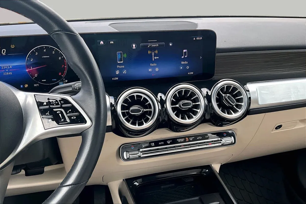 2025 Mercedes-Benz GLB 250 GLB 250 thumbnail 7