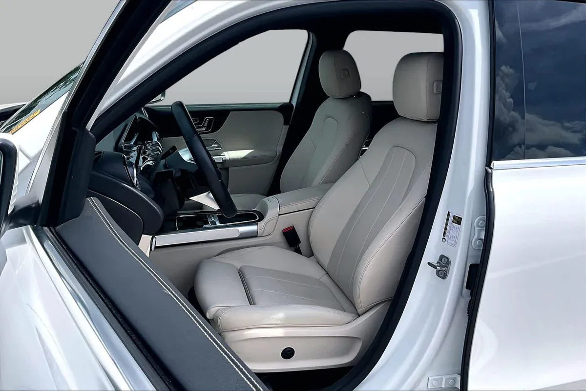 2025 Mercedes-Benz GLB 250 GLB 250 thumbnail 8
