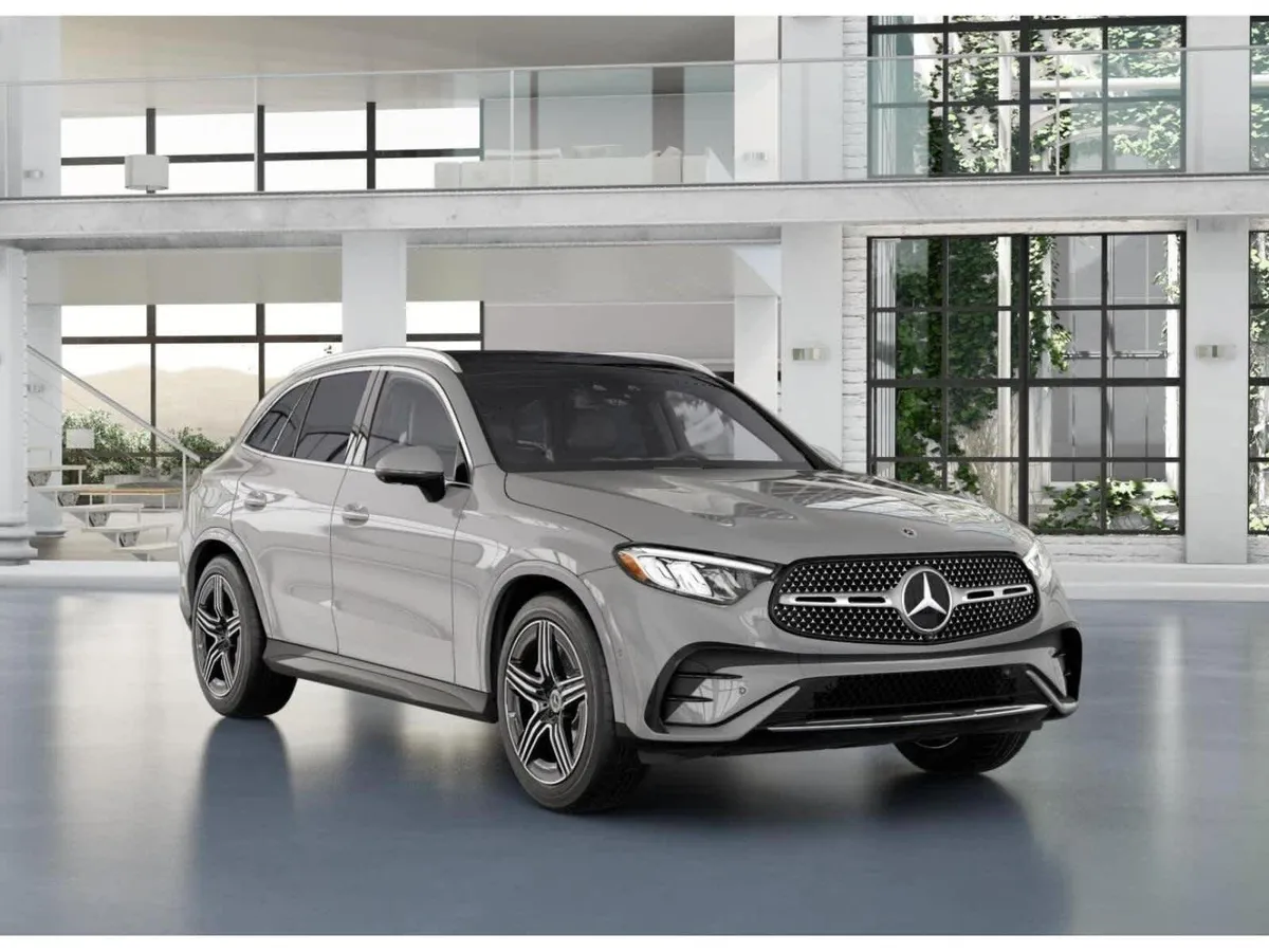 2025 Mercedes-Benz GLC 300 GLC 300 thumbnail 10