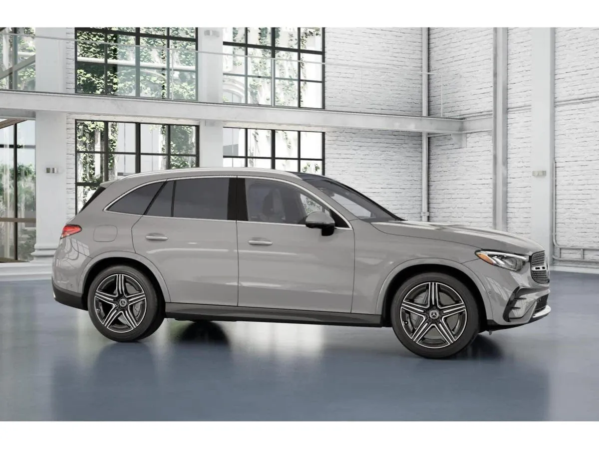 2025 Mercedes-Benz GLC 300 GLC 300 thumbnail 14