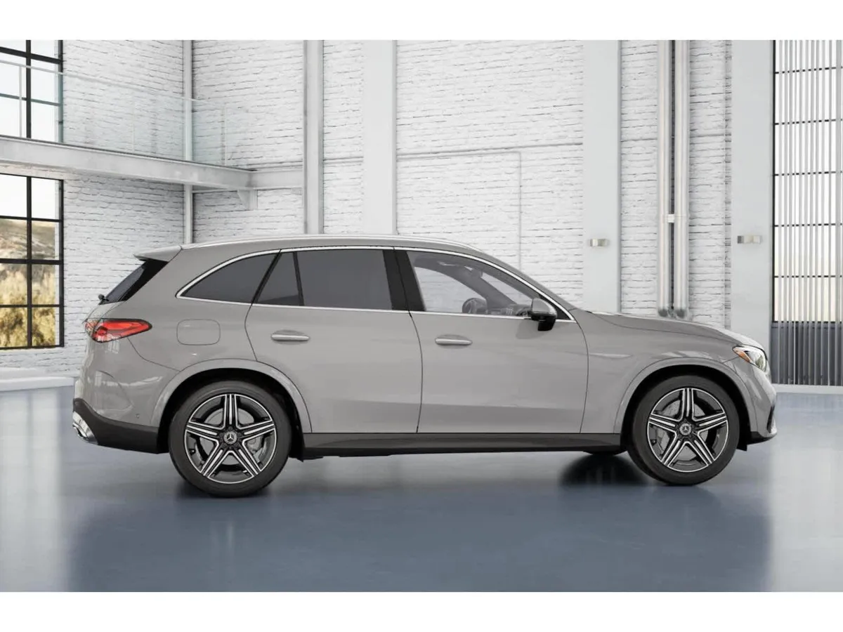 2025 Mercedes-Benz GLC 300 GLC 300 thumbnail 16