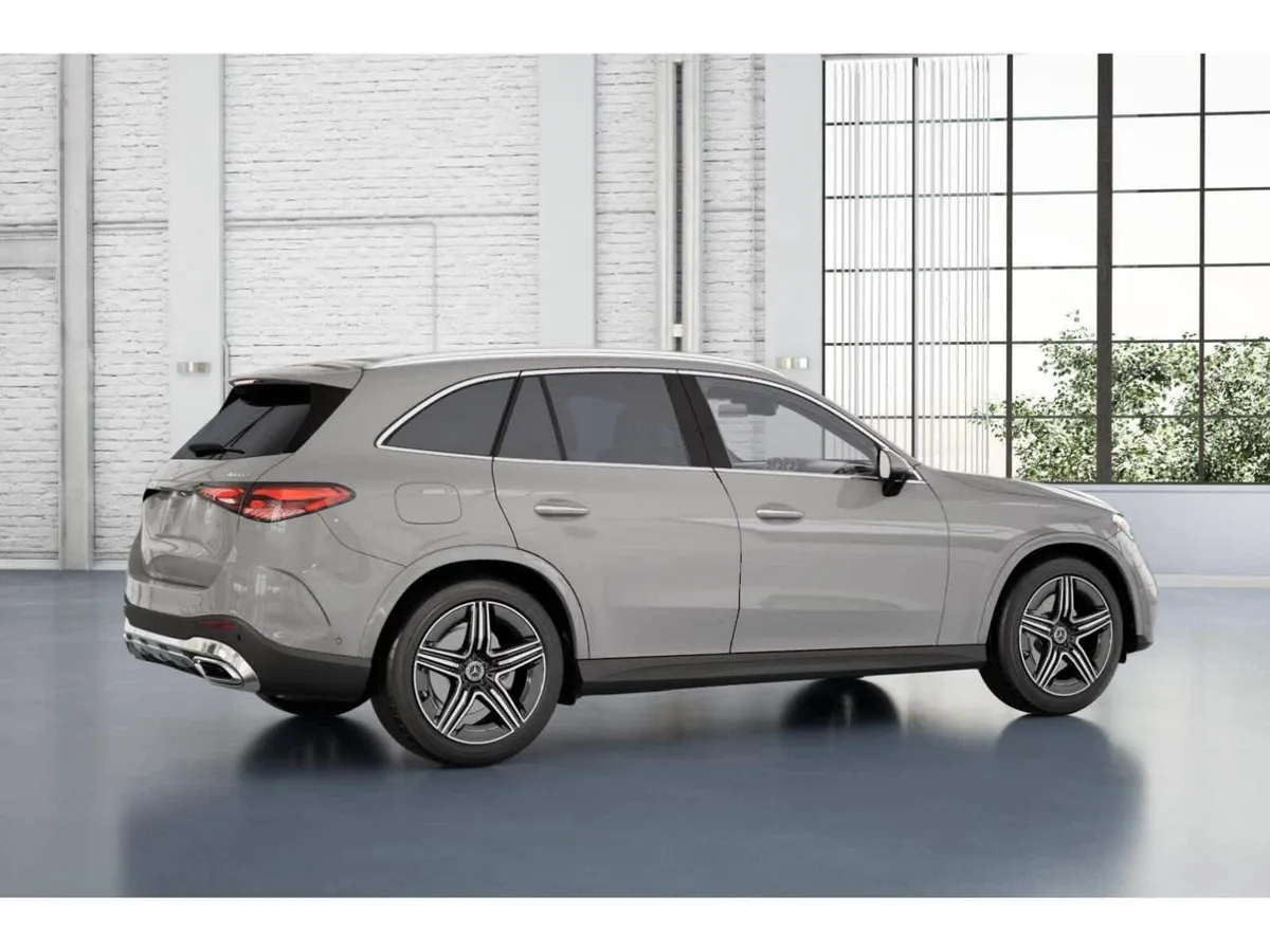 2025 Mercedes-Benz GLC 300 GLC 300 thumbnail 18