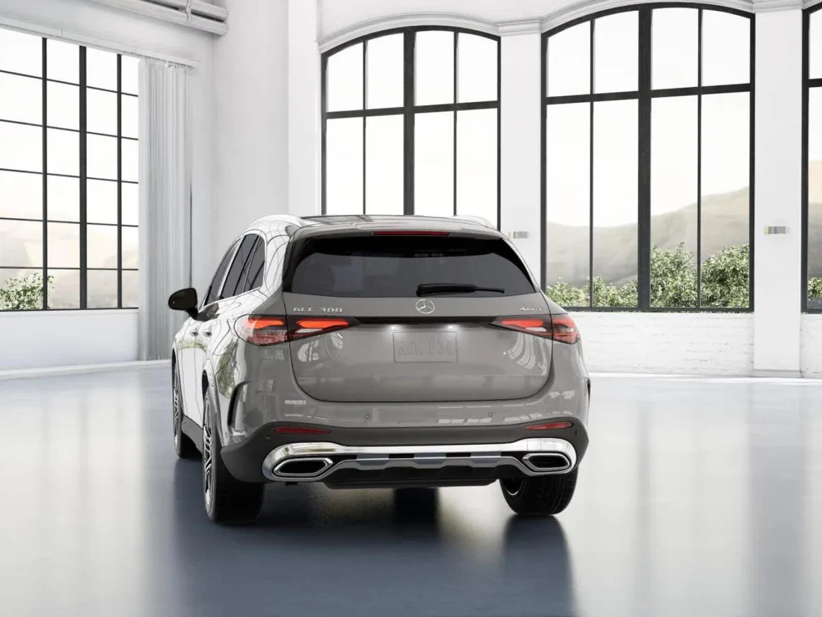 2025 Mercedes-Benz GLC 300 GLC 300 thumbnail 25