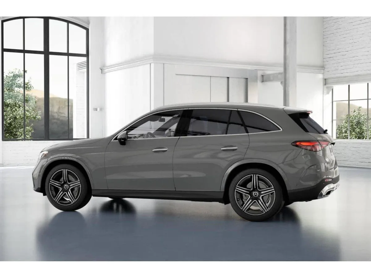 2025 Mercedes-Benz GLC 300 GLC 300 thumbnail 31