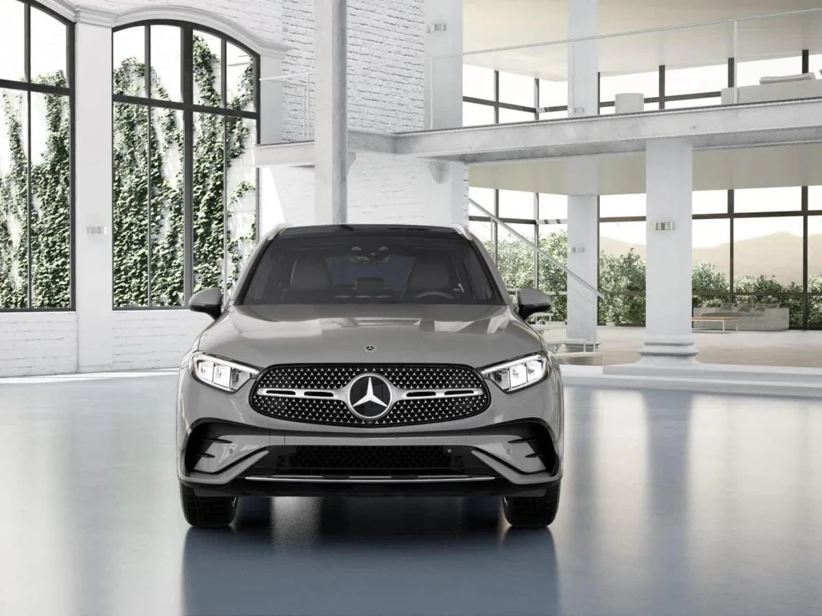2025 Mercedes-Benz GLC 300 GLC 300 thumbnail 7