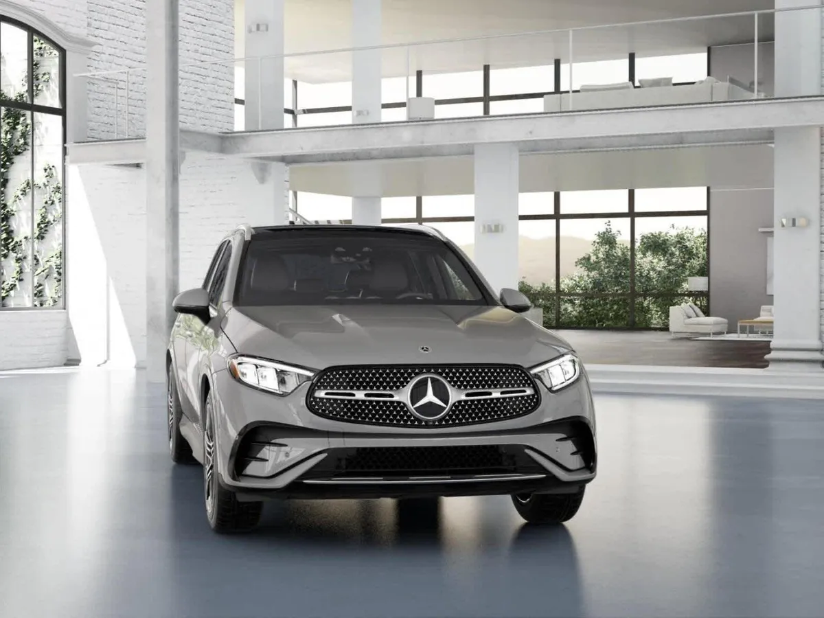 2025 Mercedes-Benz GLC 300 GLC 300 thumbnail 8