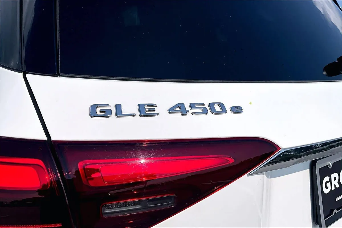2025 Mercedes-Benz GLE 450e GLE 450e thumbnail 10