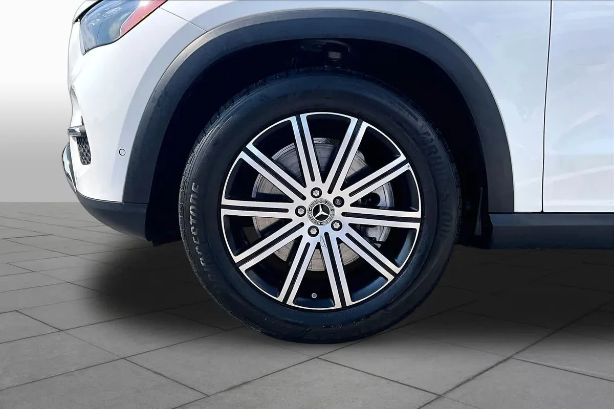 2025 Mercedes-Benz GLE 450e GLE 450e thumbnail 11