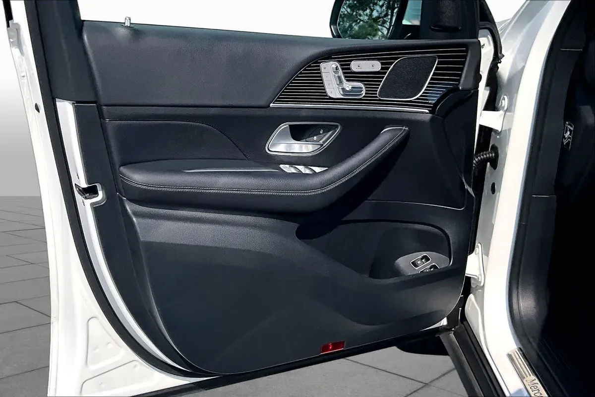 2025 Mercedes-Benz GLE 450e GLE 450e thumbnail 22