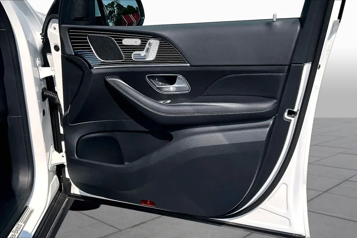 2025 Mercedes-Benz GLE 450e GLE 450e thumbnail 23