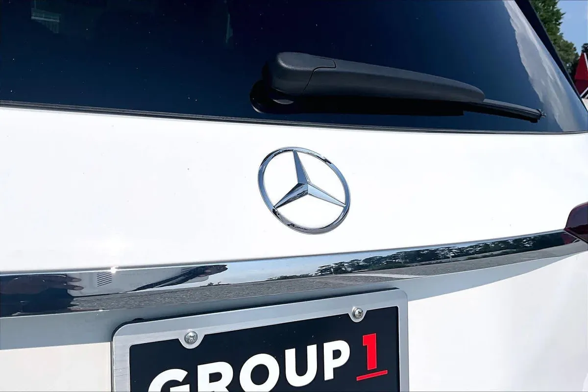 2025 Mercedes-Benz GLE 450e GLE 450e thumbnail 31